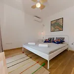 Casa Dubi Hvar חוואר