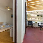Casa Dubi Hvar בית הארחה