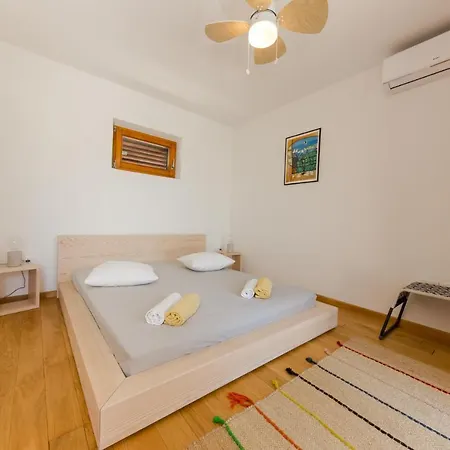 Casa Dubi Hvar Pensjonat 3*